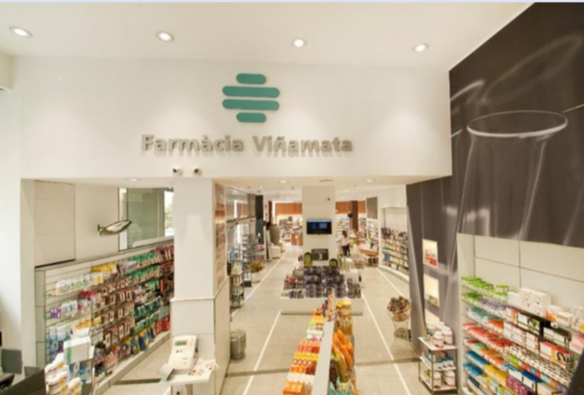 Foto de les ciares a l'interior de la Farmacia Viñamata Granollers